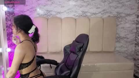 kataleya_t online show from 11.07.25