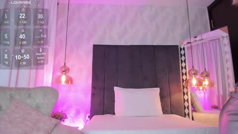 Snapshot of kataliina_18 chatting on 12.09.24 Kat online show from 12.09.24