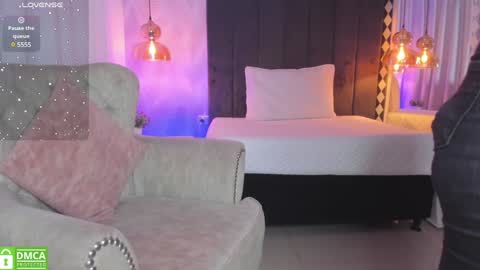 Snapshot of kataliina_18 chatting on 12.30.24 Kat online show from 12.30.24