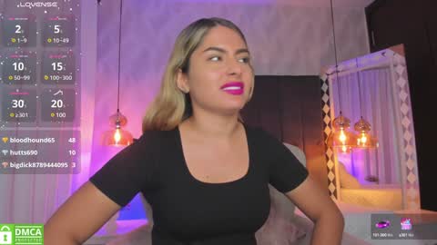 Snapshot of kataliina_18 chatting on 12.30.24 Kat online show from 12.30.24