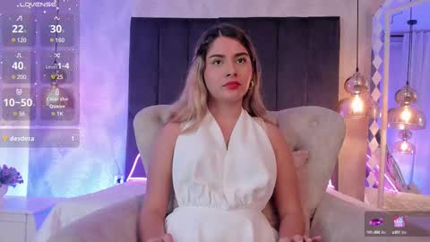 Snapshot of kataliina_18 chatting on 02.11.25 Kat online show from 02.11.25