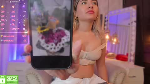 Snapshot of kataliina_18 chatting on 02.14.25 Kat online show from 02.14.25