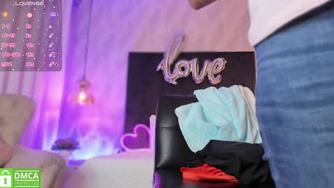 Snapshot of kataliina_18 chatting on 03.10.25 Kat online show from 03.10.25