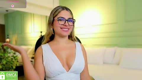 Snapshot of kataliina_18 chatting on 10.05.25 Kat online show from 10.05.25