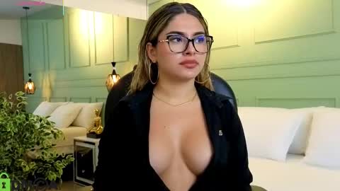 Kat online show from 11.26.25