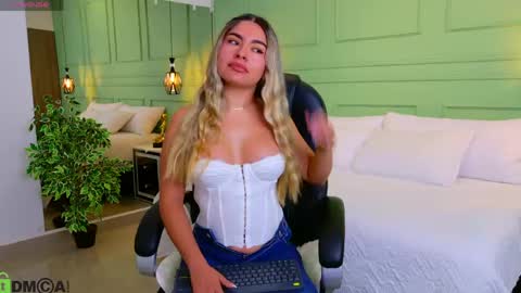 Kat online show from 04.16.26