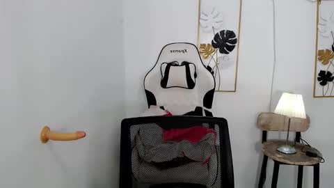 Snapshot of kataluna_hugecock69 chatting on 02.25.26 kataluna_hugecock69 online show from 02.25.26