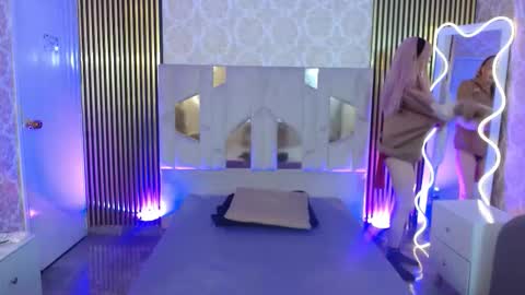 katana_tay online show from 10.22.25