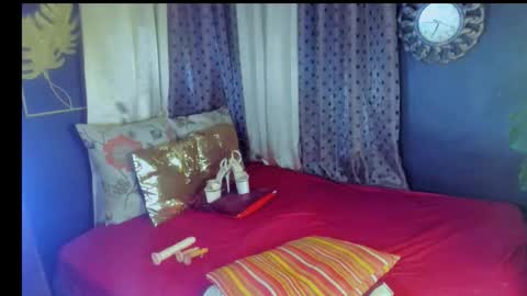 Snapshot of katarina_hot_mistress chatting on 09.22.25 katarina online show from 09.22.25