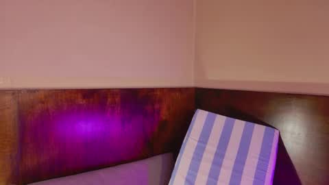 KATARINA ROSTOVA online show from 09.10.25