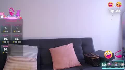 Carla Palmer online show from 10.12.25