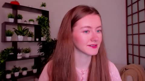 Snapshot of kate_cuddle chatting on 09.30.25 Kate online show from 09.30.25