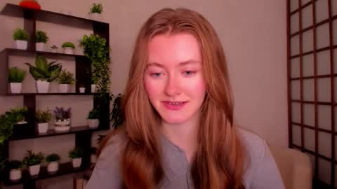 Snapshot of kate_cuddle chatting on 10.07.25 Kate online show from 10.07.25