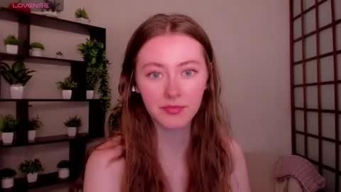 Snapshot of kate_cuddle chatting on 06.22.26 Kate online show from 06.22.26