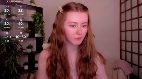 Snapshot of kate_cuddle chatting on 06.22.26 Kate online show from 06.22.26