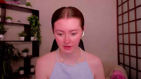 Snapshot of kate_cuddle chatting on 06.23.26 Kate online show from 06.23.26