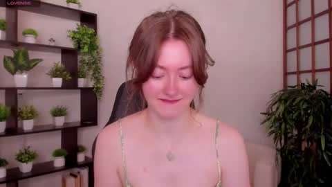 Snapshot of kate_cuddle chatting on 07.17.26 Kate online show from 07.17.26
