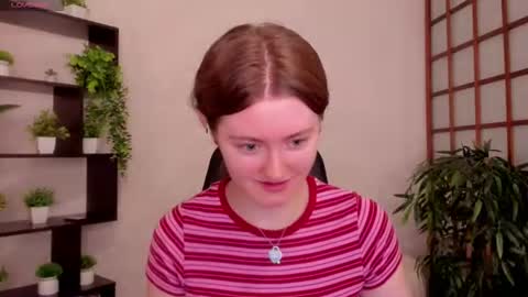 Snapshot of kate_cuddle chatting on 07.28.26 Kate online show from 07.28.26