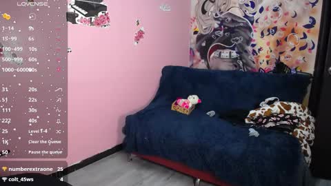 Snapshot of kate_lawrence_ chatting on 03.10.25 kate_lawrence_ online show from 03.10.25