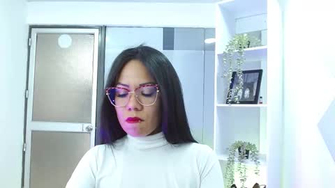 Kate  online show from 11.18.25