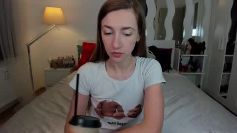 kate_redgar online show from 03.08.25