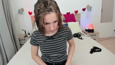 kate_redgar online show from 02.12.26