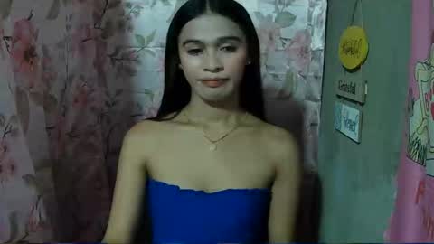 Snapshot of kate_romance chatting on 11.08.25 Kate online show from 11.08.25