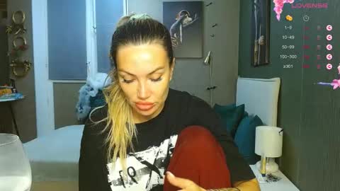 Snapshot of kate_space chatting on 11.04.25 Therapist online show from 11.04.25