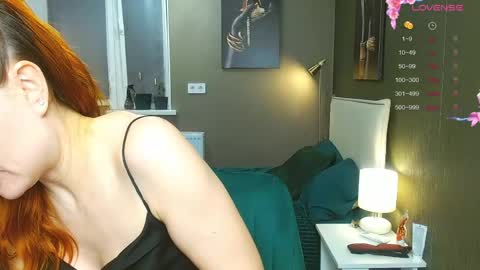 Snapshot of kate_space chatting on 05.14.26 Therapist online show from 05.14.26