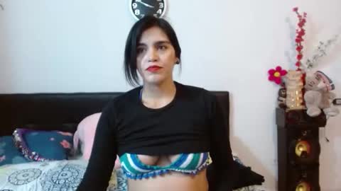 kateangelly online show from 11.21.25