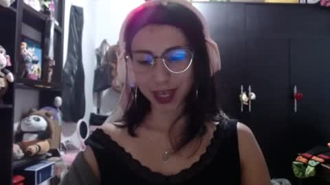 Snapshot of kateeen18 chatting on 10.27.25 Kateeen18 online show from 10.27.25