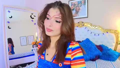 katee Martinez online show from 10.31.25