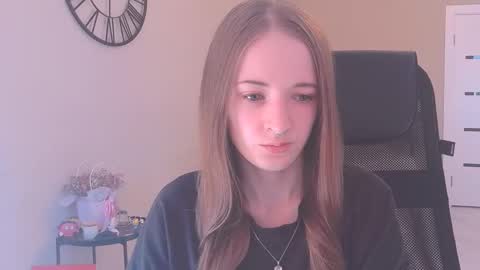 katekayer online show from 09.23.25