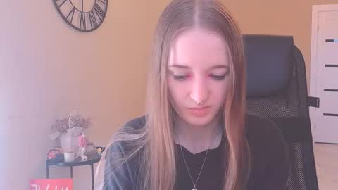 katekayer online show from 10.04.25