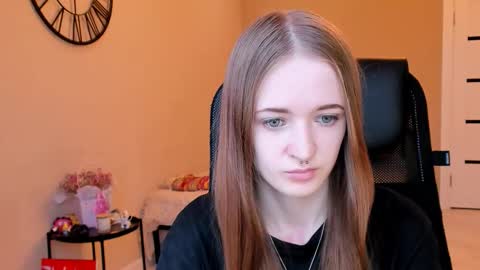 katekayer online show from 10.24.25