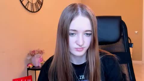 katekayer online show from 10.27.25