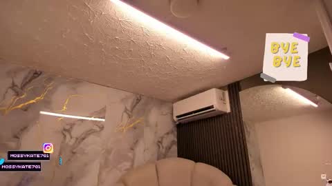 Im Katherine but call me Kate  online show from 02.26.26