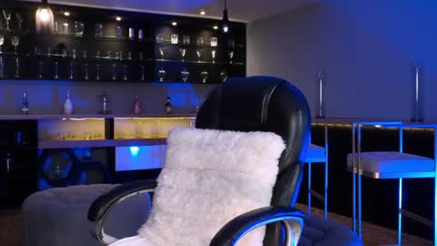 Snapshot of kateowens chatting on 01.24.25 Kate Owens online show from 01.24.25