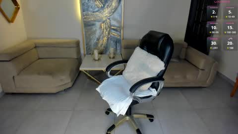 Snapshot of kateowens chatting on 02.14.25 Kate Owens online show from 02.14.25