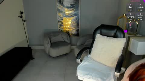 Snapshot of kateowens chatting on 03.07.25 Kate Owens online show from 03.07.25