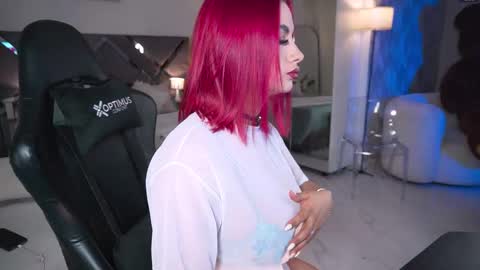 Snapshot of kateowens chatting on 09.26.25 Kate Owens online show from 09.26.25