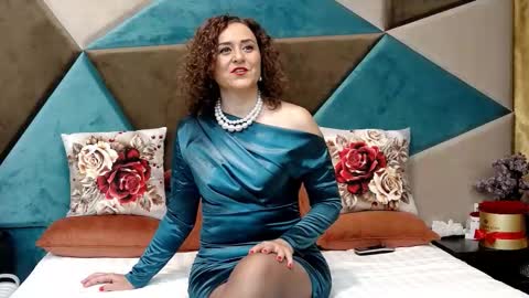 Snapshot of katequeenx chatting on 10.20.25 KateQueenston -- online show from 10.20.25