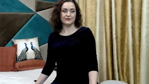 KateQueenston --  online show from 06.05.26