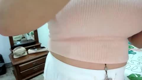 Snapshot of katerinamilf_ chatting on 10.27.25 kata online show from 10.27.25