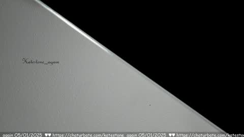Snapshot of katestone_again chatting on 01.05.25 love meeee online show from 01.05.25