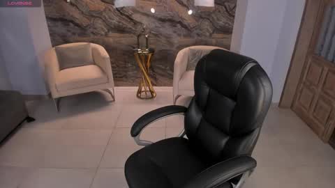 Snapshot of katesunder chatting on 10.08.25 K A T E online show from 10.08.25