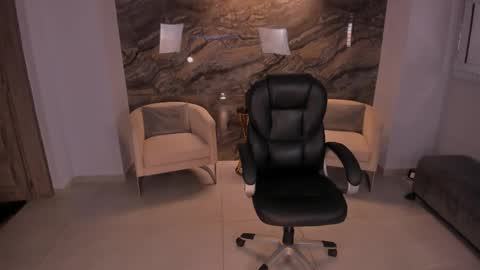 Snapshot of katesunder chatting on 10.11.25 K A T E online show from 10.11.25