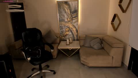 Snapshot of katesunder chatting on 10.20.25 K A T E online show from 10.20.25