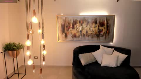 Snapshot of katesunder chatting on 10.30.25 K A T E online show from 10.30.25