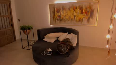 Snapshot of katesunder chatting on 11.02.25 K A T E online show from 11.02.25